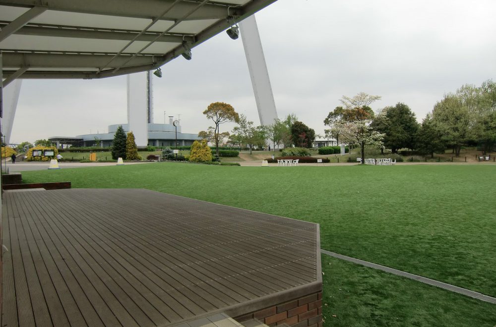 INSTALL SYNTHETIC GRASS FOR COMMERCIAL USE