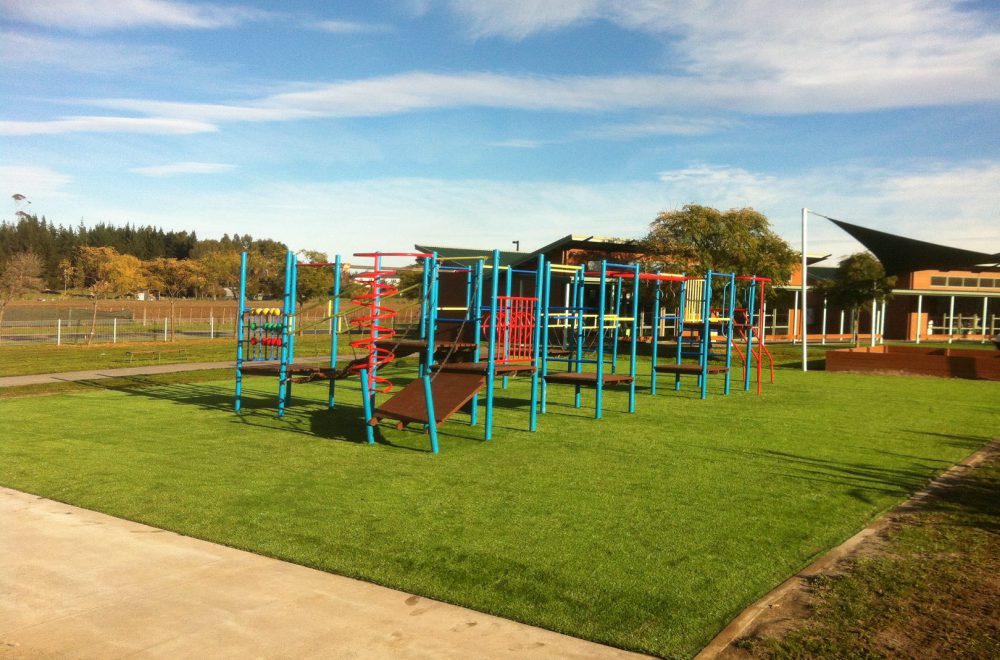 ARTIFICIAL TURF FOR PLAYGROUNDS IN SCHOOL