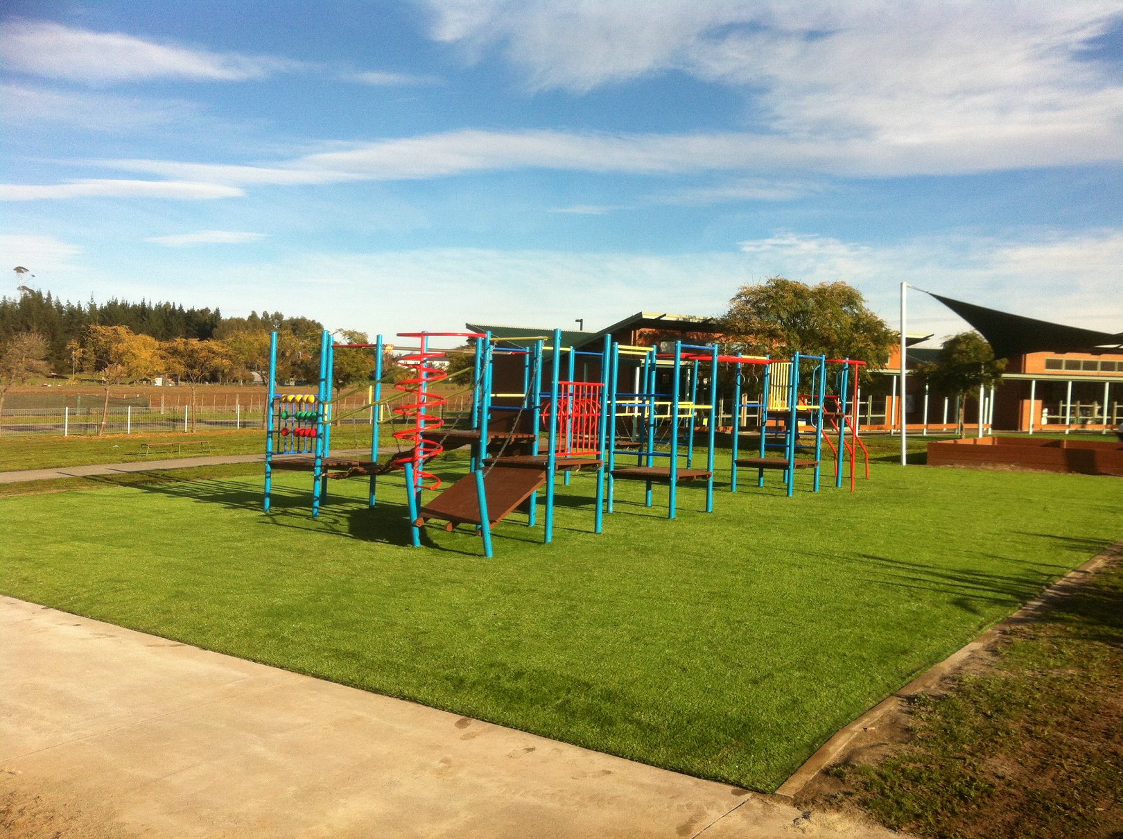 ARTIFICIAL TURF FOR PLAYGROUNDS IN SCHOOL