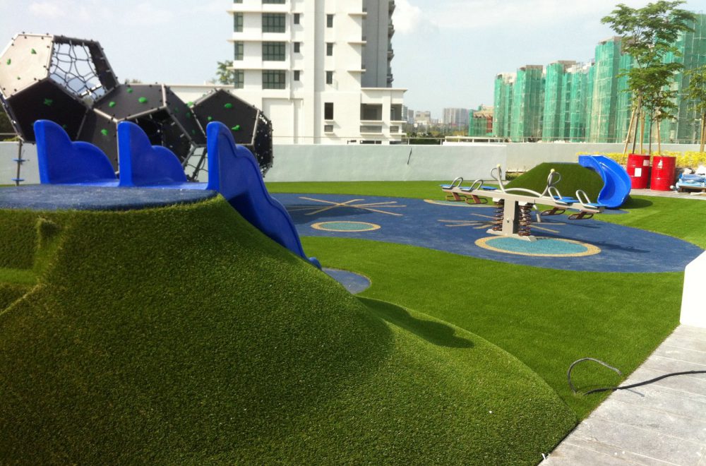 ARTIFICIAL GRASS FOR PLAYGROUND LANDSCAPE