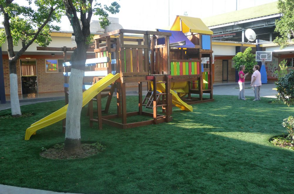 PLAYGROUND GRASS FOR KIDS’ NURSERY AREAS