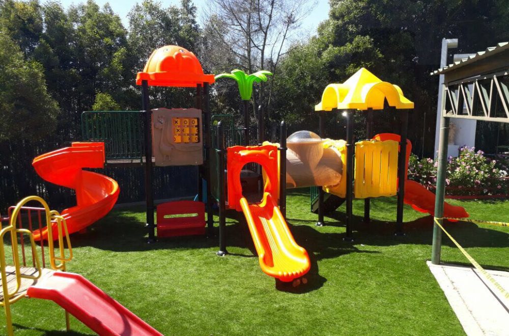 ARTIFICIAL PLAYGROUND TURF FOR NURSERY ENVIRONMENT