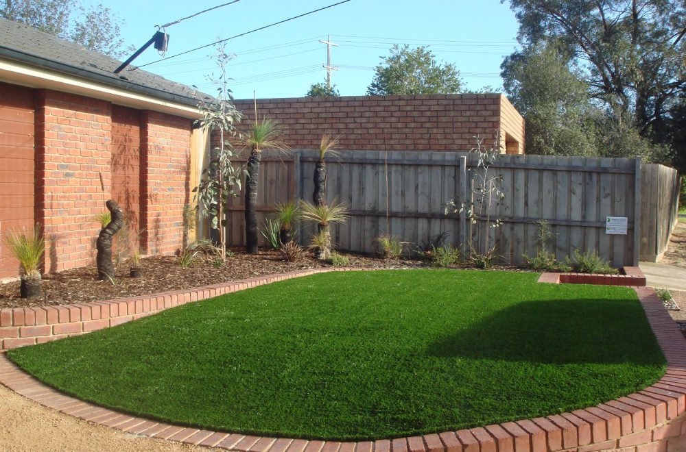 TRANSFORM RESIDENTIAL SPACE WITH ARTIFICIAL TURF