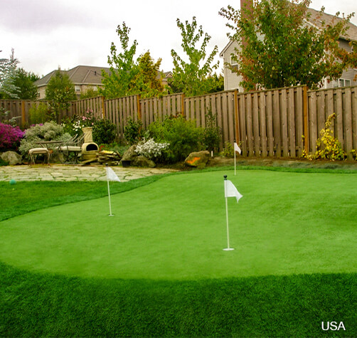 artificial putting green