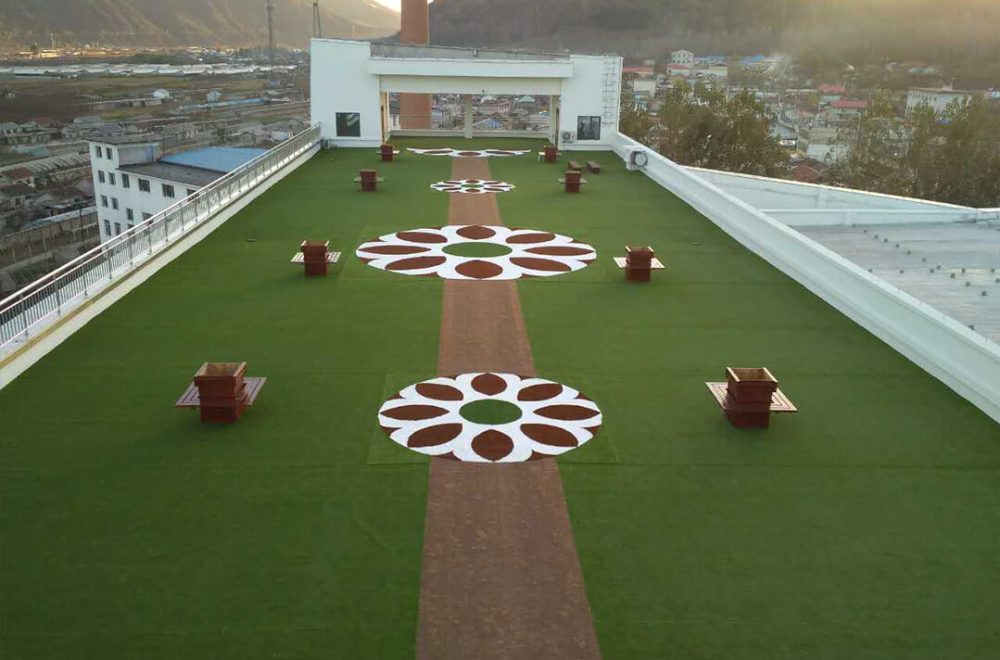 INNOVATIVE ARTIFICIAL GRASS ROOF