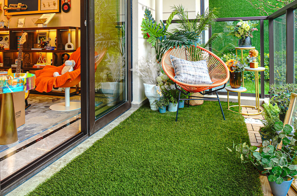 TRANSFORM YOUR MAGIC BALCONY WITH ARTIFICIAL GRASS