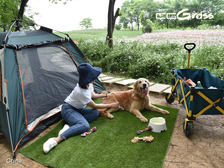 CCGrass, turf rugs for picnics and camping trips