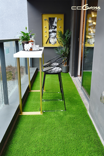 CCGrass, adaptable balcony with easy transformations